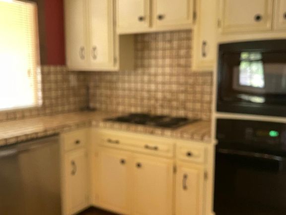 5th image of 6145 Lockwood Dr