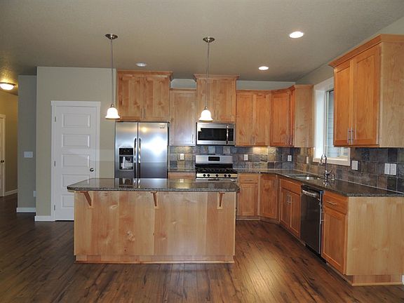 4th image of 3610 Bacall St NE