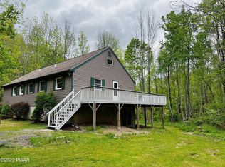 61 Berry Hill Rd, Lakeville, PA 18438