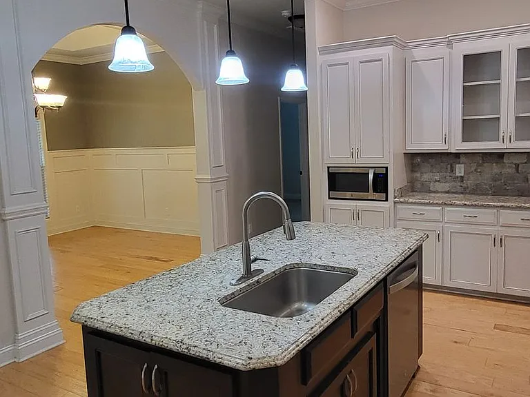 5162 Village Way — Photo 3