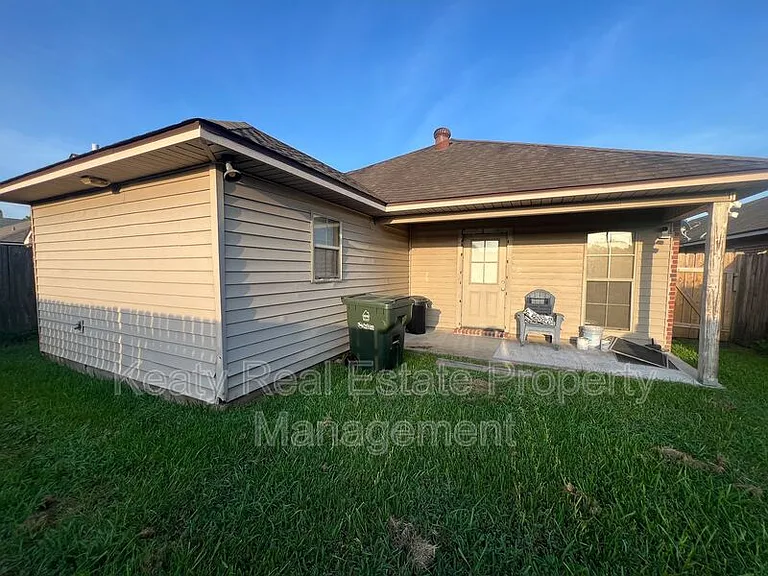 1510 S Patout St — Photo 16