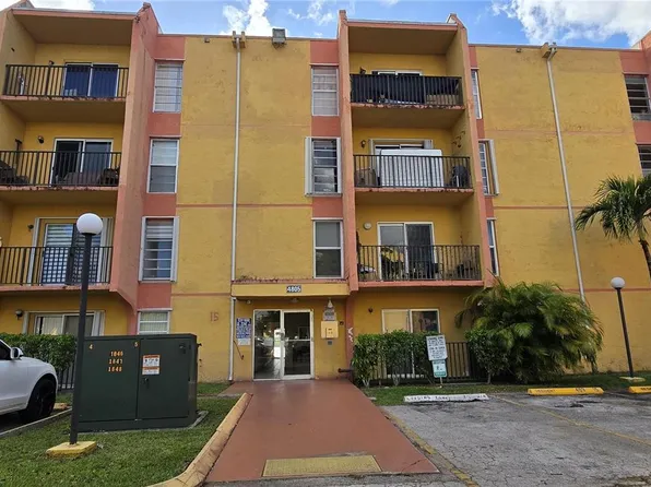 4805 NW 7th St, Miami, FL