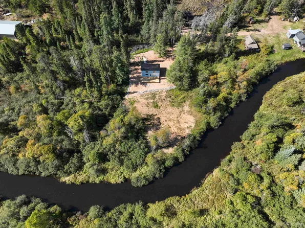1609 Swanson Dr, Ishpeming, MI 49849