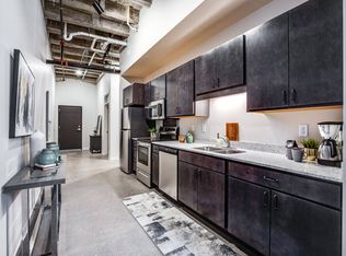 1667 Snelling Ave N #101, Saint Paul, MN 55108