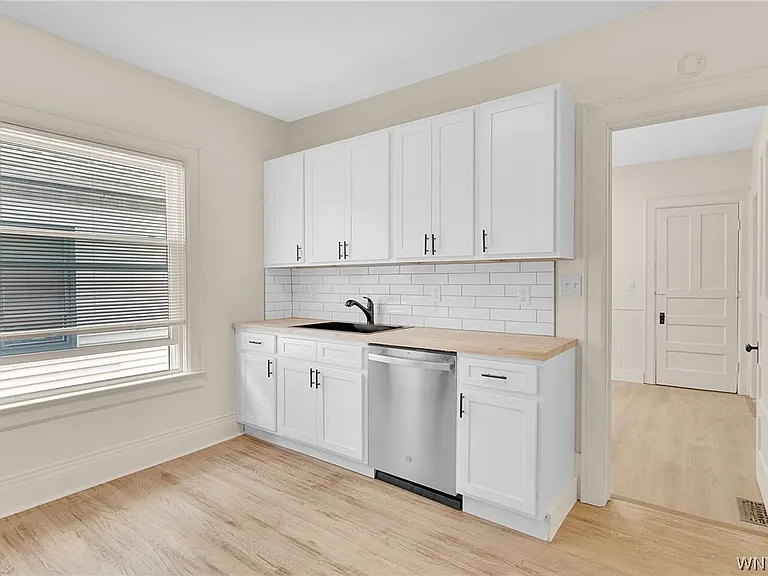 2206 Main St #2 — Photo 18