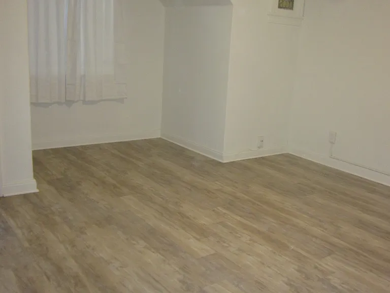 808 N Detroit St #1/2 — Photo 14