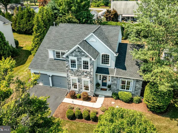 504 Dublin Dr, Downingtown, PA 19335