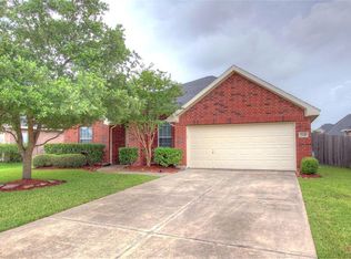 7601 Misty Lake Ln, Pearland, TX 77581