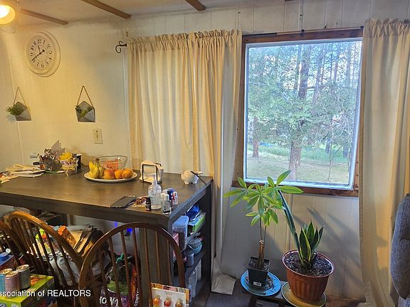 2nd image of 104 Skylane Rd