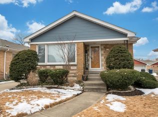 9326 S Springfield Ave, Evergreen Park, IL 60805