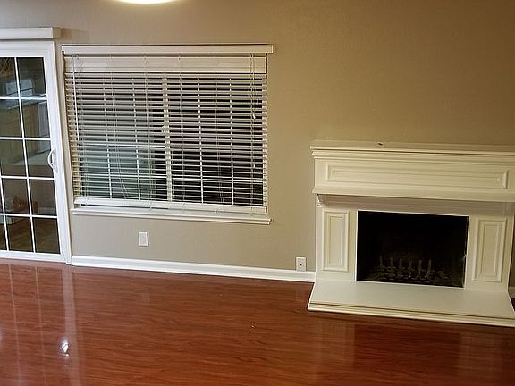 4th image of 2604 Sierra Vista Ct