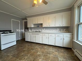 13 Kidder St APT 3, Waterville, ME 04901