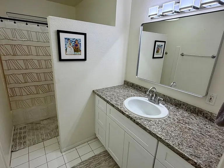 E Desert Cove Ave — Photo 2