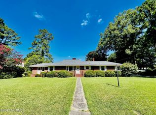 3340 S Davis Dr, Farmville, NC 27828
