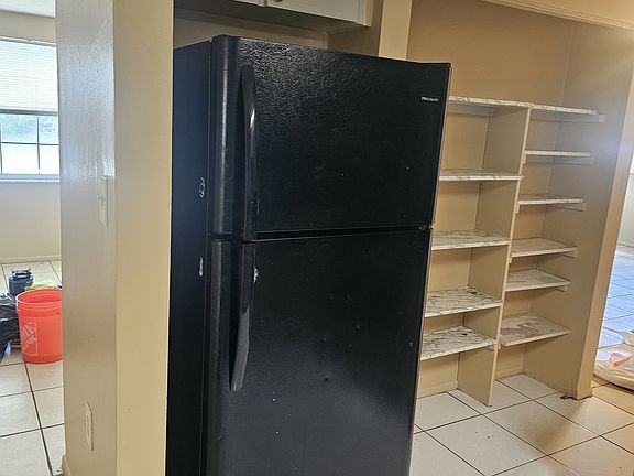 2nd image of 1018 Deal Ln