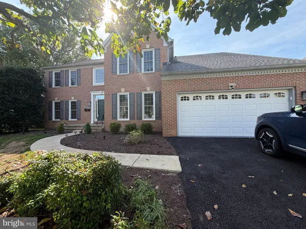 8312 Ivy Green Rd, Fairfax Station, VA 22039