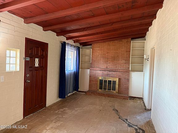 2nd image of 2514 N Sycamore Blvd
