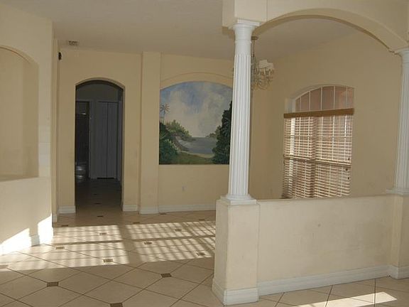 3rd image of 2811 Sleeping Dragon Ln