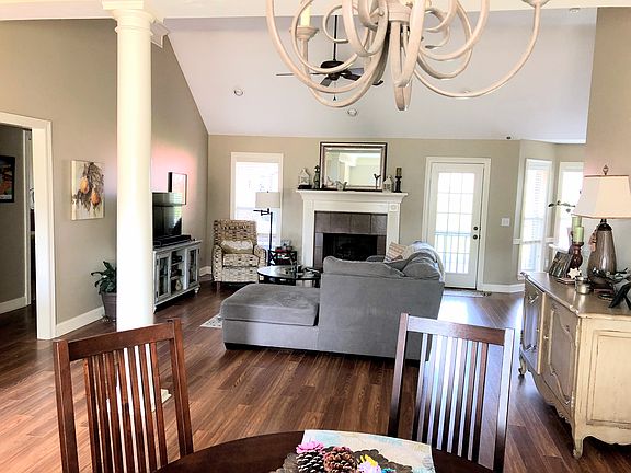 3rd image of 603 Wildberry Dr