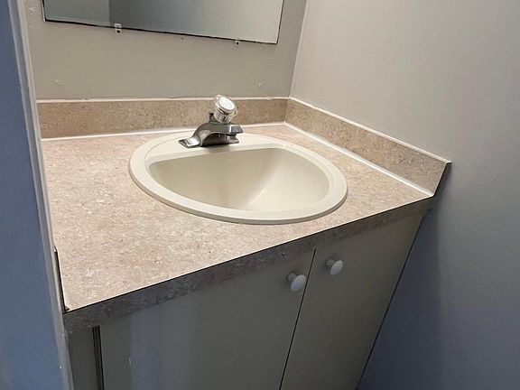 5th image of 801 SE 12th Ave #203-01