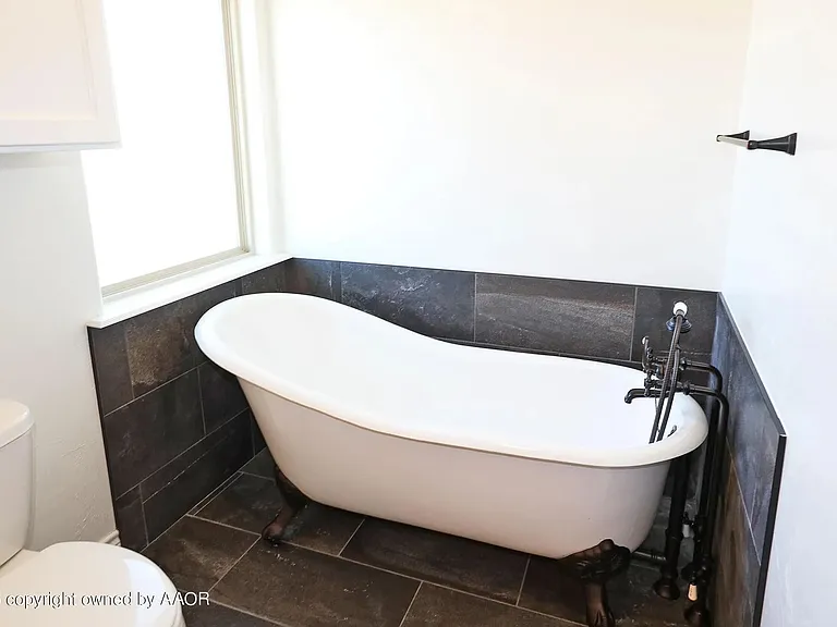 18401 Bradley Ln — Photo 19