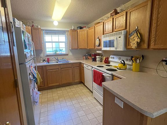 3rd image of 50 Cherry Ct APT 1