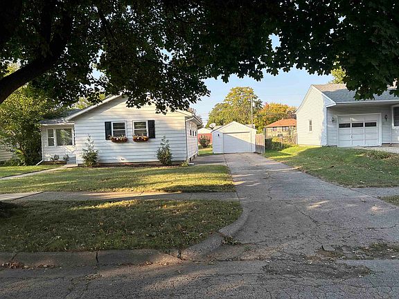 2nd image of 3304 Constance Dr