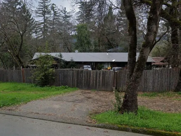 737 Briceland Rd, Garberville, CA 95542