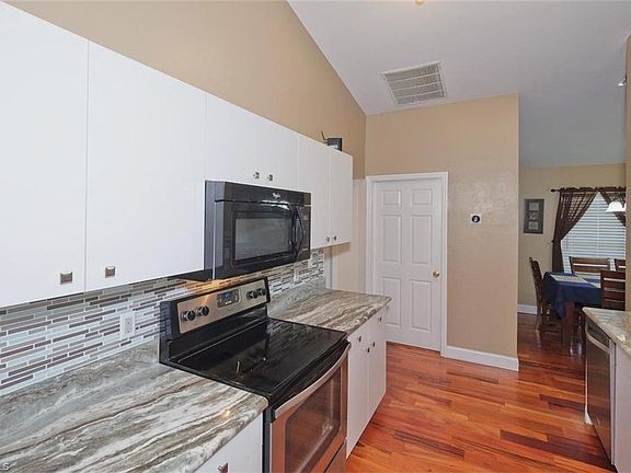 4th image of 1504 Jackson Ave