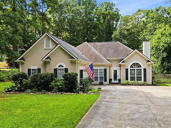 2nd image of 142 Laurel Creek Ct