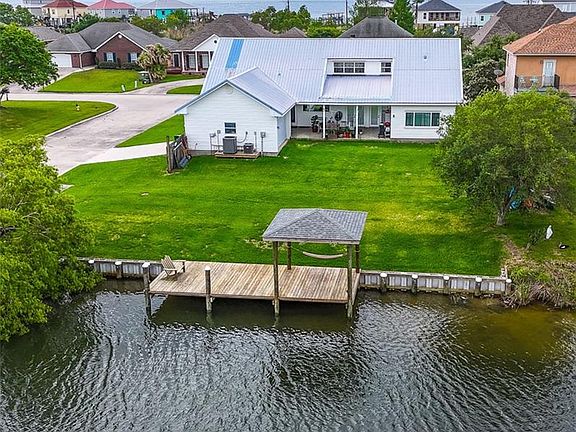 5th image of 425 Moonraker Dr