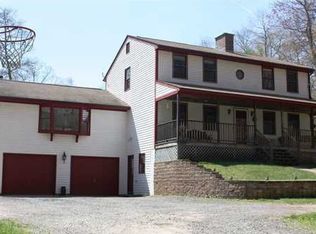 128 Joe Sweet Rd, Glocester, RI 02814