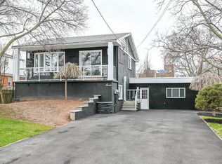 7 Chester Rd #2, Hamilton, ON L8E 1X7