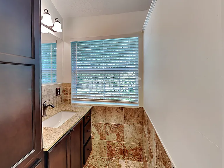131 Hidden Creek Dr — Photo 11
