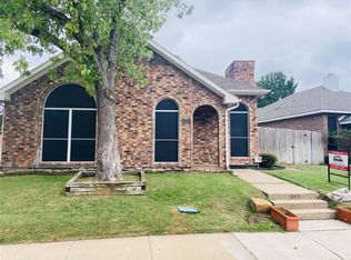 1347 Maplewood Dr, Lewisville, TX 75067