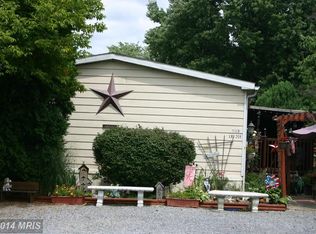 11114 Lakeside Dr, Hagerstown, MD 21740