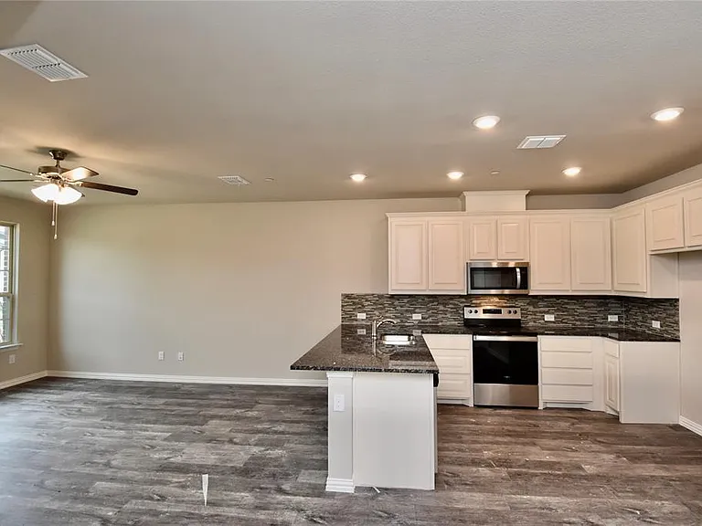 3405 Solana Cir — Photo 5