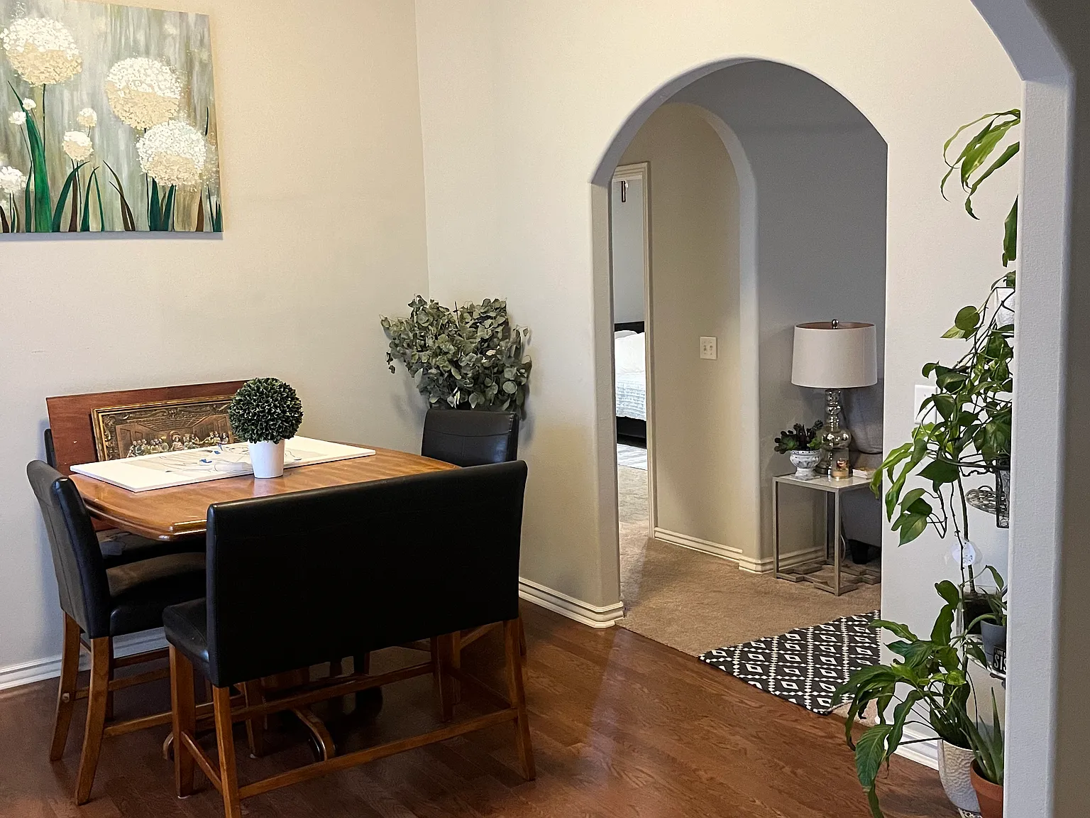 3 bed, 1666 sqft, $1,975 — Photo 2