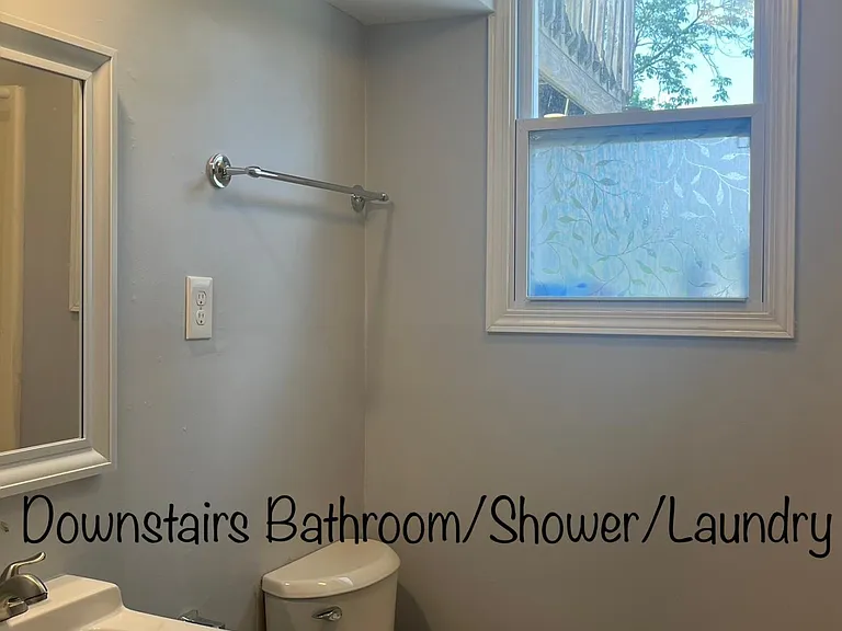 549 Maplewood Ln #B — Photo 9