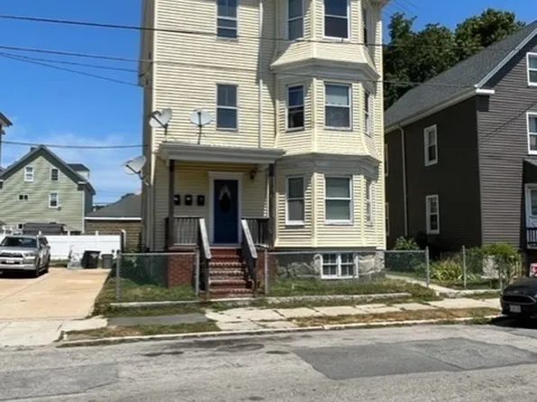 13 Willow St, New Bedford, MA 02740
