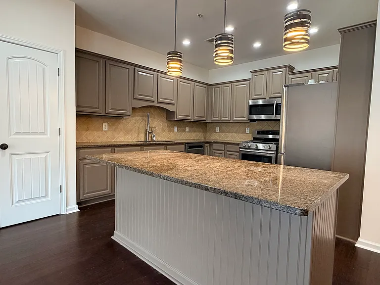 2420 Callaway Ct #2420 — Photo 5