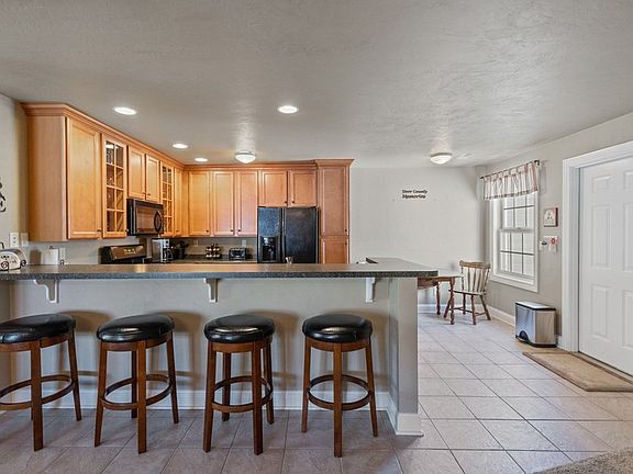 4th image of 9444 S Northhaven Ct #22002