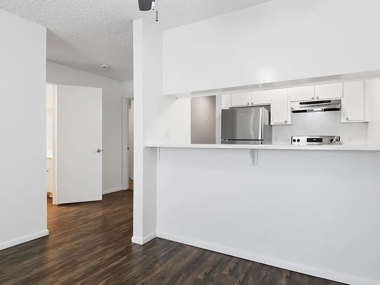 Villa Temecula Apartments — Photo 6