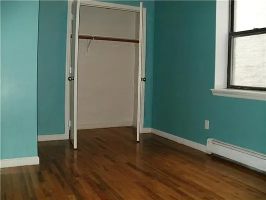 Rented by Lucien Perry | media 10