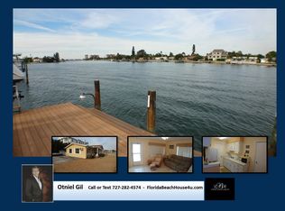 8333 Bayshore Dr, Treasure Island, FL 33706