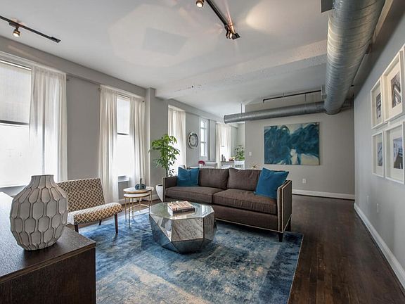 3rd image of 908 Texas Ave #311