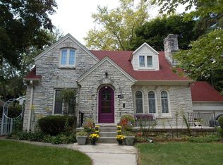 548 Highlandview Dr, West Bend, WI 53095