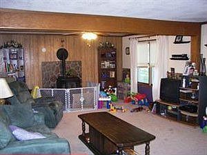 4th image of 8323 E Forest Ave