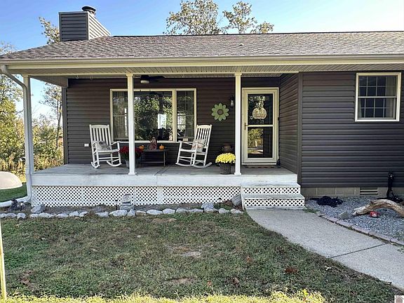 2nd image of 464 Cambridge Shores Dr