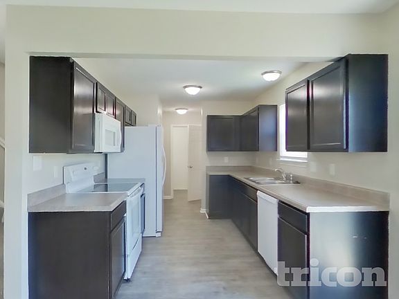 5th image of 2887 Beethoven Ave